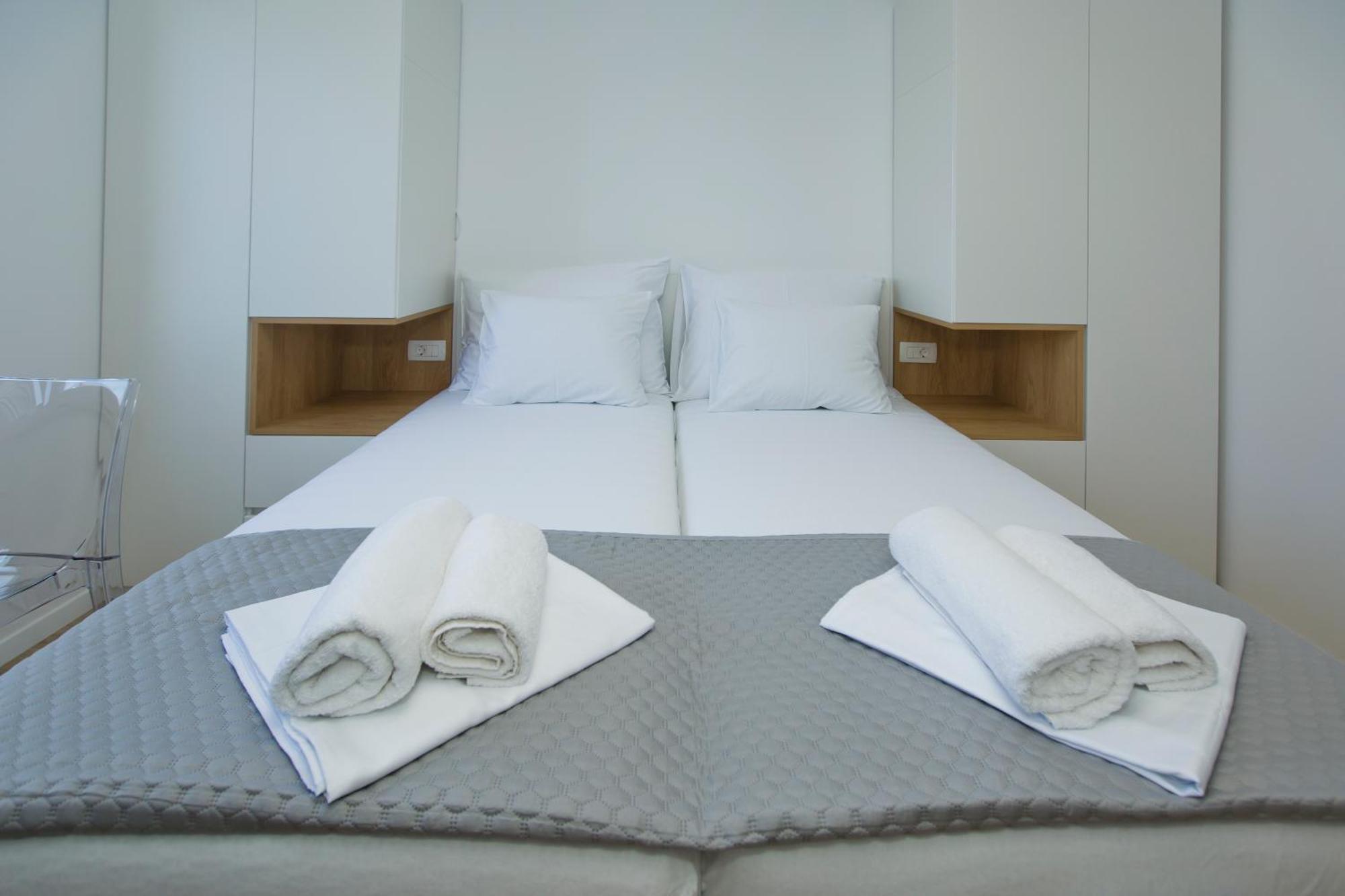 Luka'S Lodge Guesthouse & Hostel 赫瓦尔 外观 照片