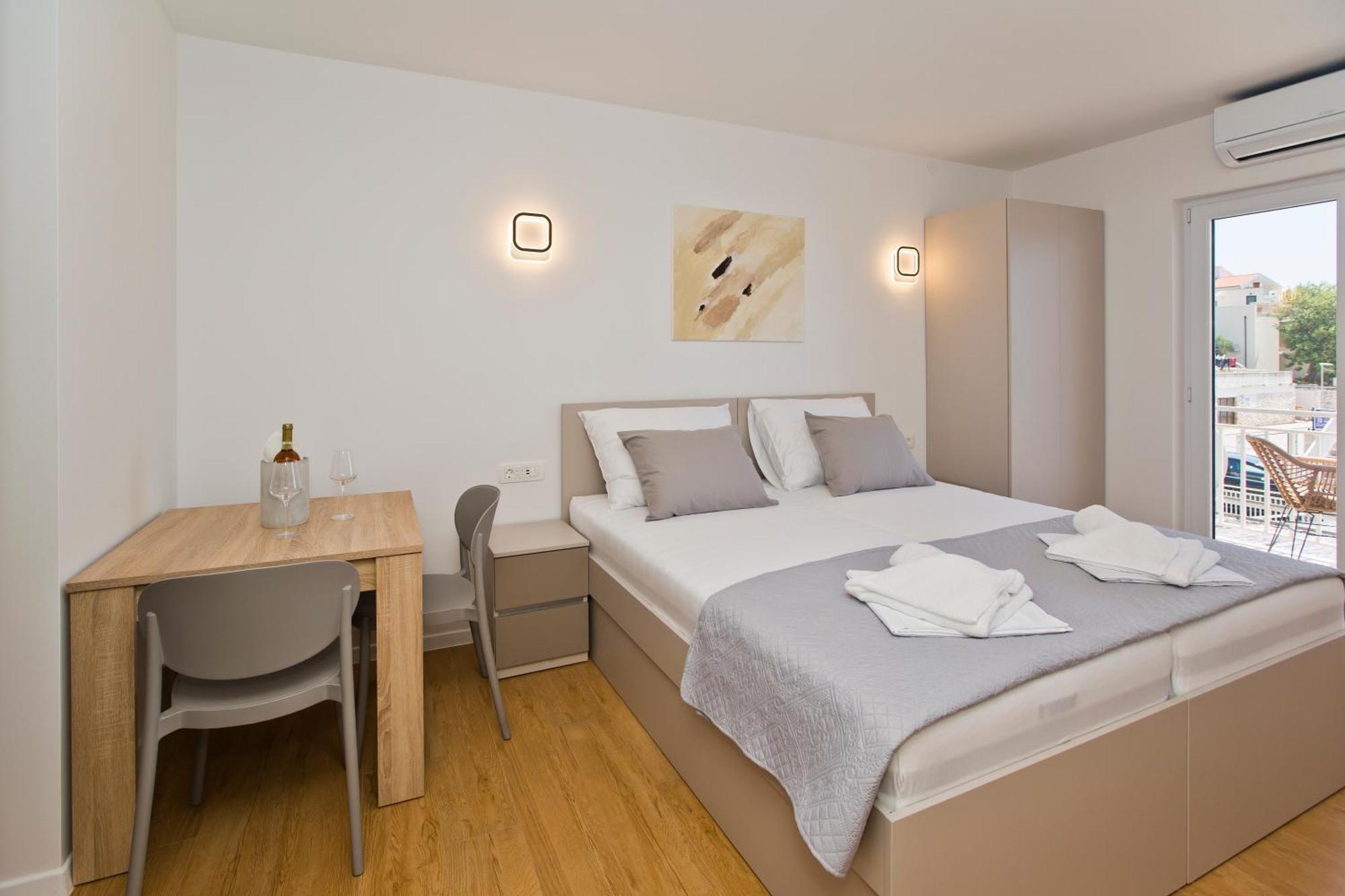 Luka'S Lodge Guesthouse & Hostel 赫瓦尔 外观 照片
