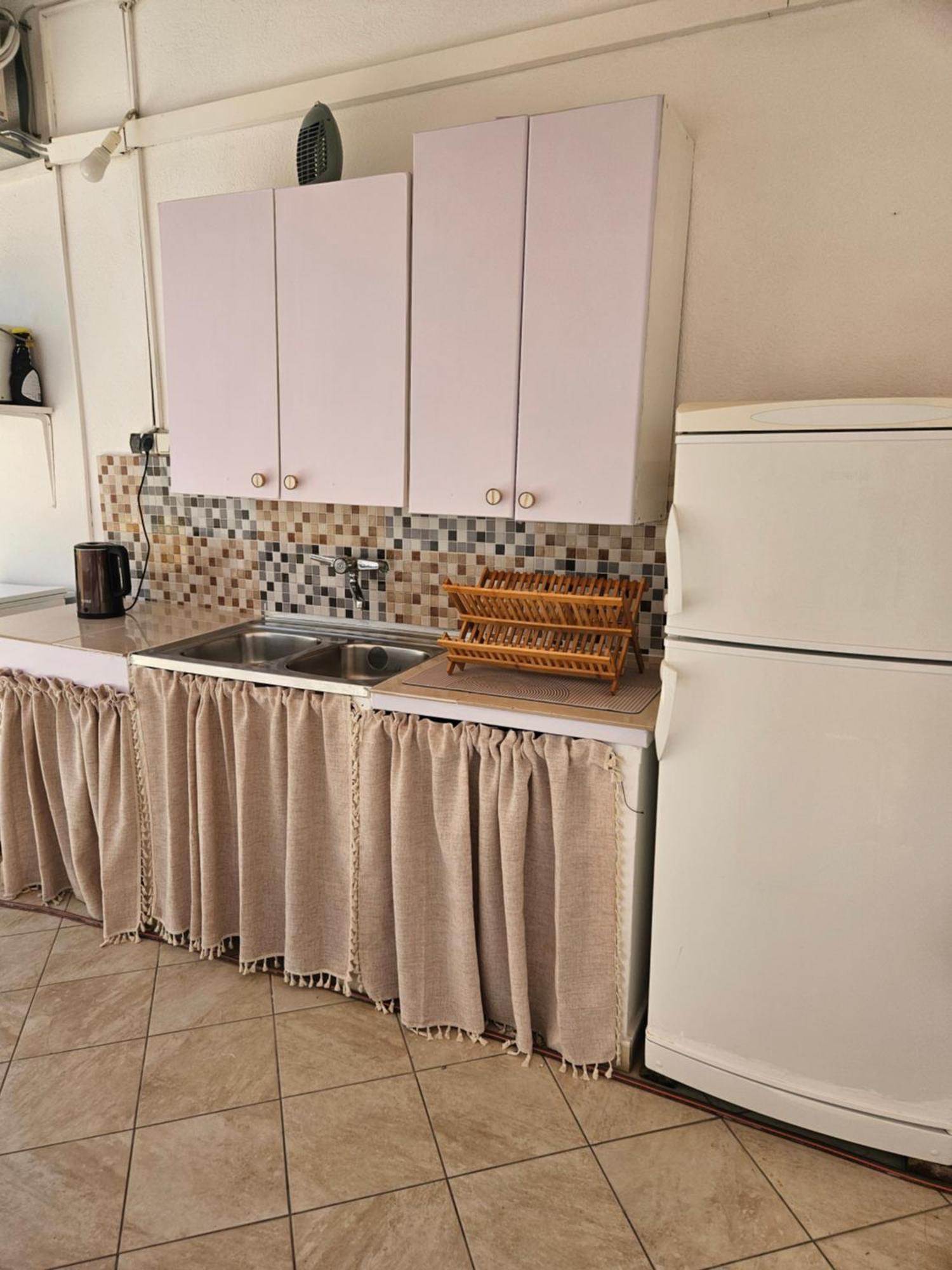 Luka'S Lodge Guesthouse & Hostel 赫瓦尔 外观 照片